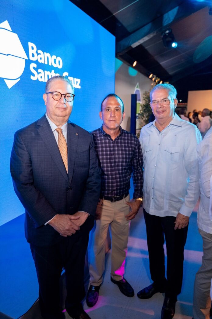 Banco Santa Cruz inaugura centro de negocios en Mao para fortalecer servicios financieros en la Línea Noroeste