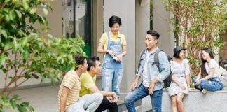 Jóvenes adultos priorizan la inteligencia emocional y la compatibilidad mental al elegir pareja, según estudio