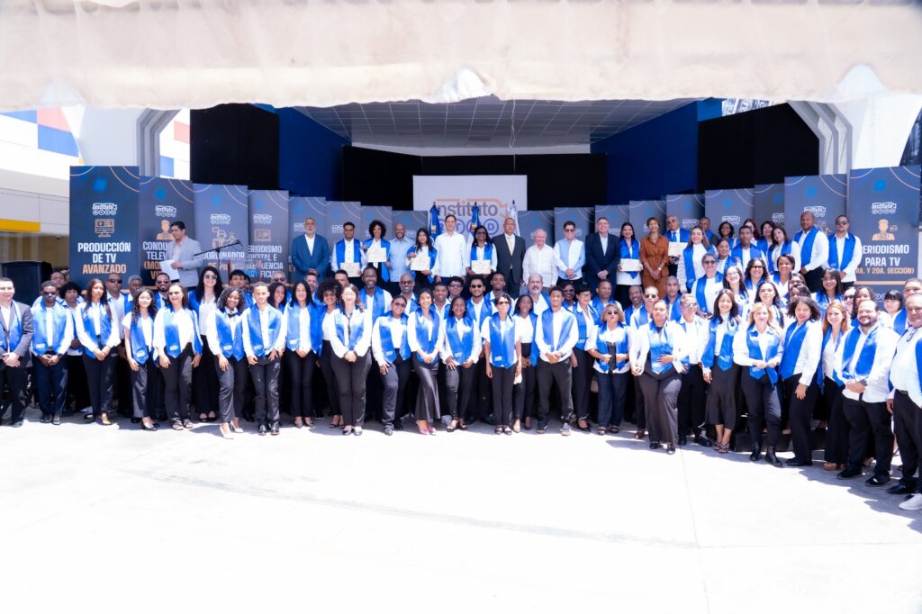 Instituto RTVD gradúa 342 nuevos profesionales en áreas de televisión y comunicación audiovisual
