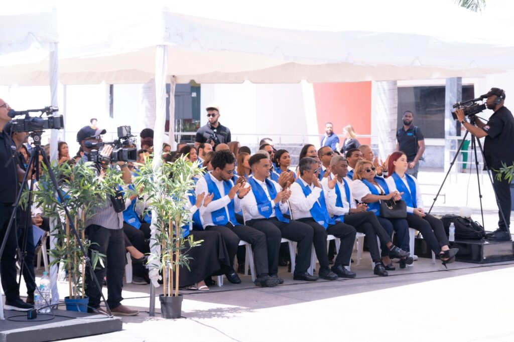 Instituto RTVD gradúa 342 nuevos profesionales en áreas de televisión y comunicación audiovisual