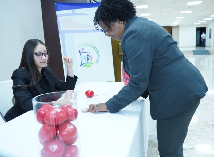 Voluntariado Bancentraliano realiza sexta jornada de donación de sangre junto a la Cruz Roja Dominicana