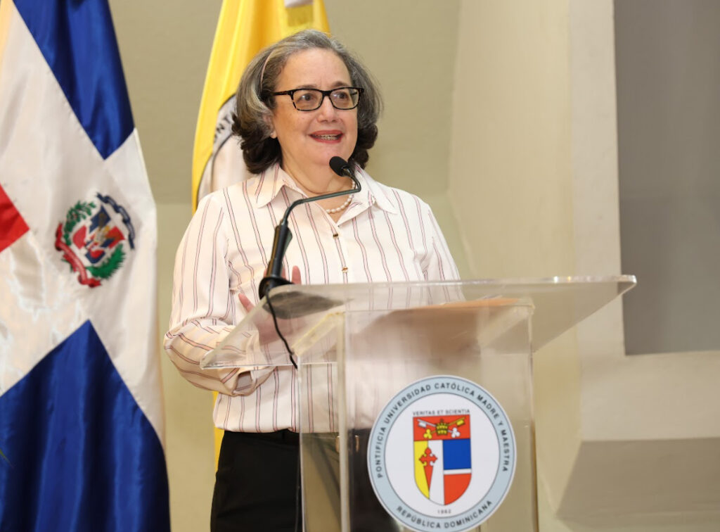Solo el 22 % de los estudiantes domina la lectura fluida en República Dominicana