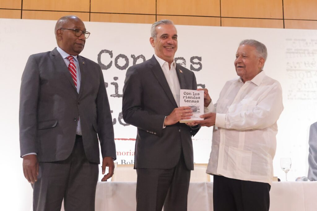Juan Bolívar Díaz presenta memorias sobre 50 años de periodismo y defensa democrática