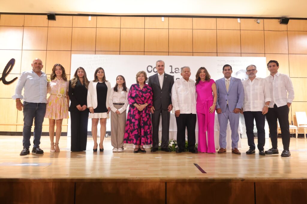 Juan Bolívar Díaz presenta memorias sobre 50 años de periodismo y defensa democrática