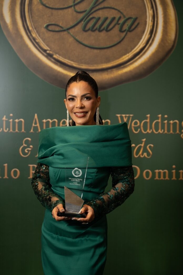 Raquel Cabrera conquista los Premios LAWA 2026 como Mejor Maestra de Ceremonias del Gran Santo Domingo