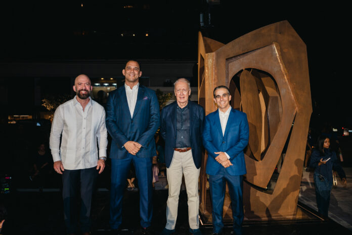 El arte transforma el paisaje urbano de Piantini con la nueva obra de Fernando Varela en Parkside