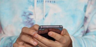 Jóvenes recurren cada vez más a la inteligencia artificial para gestionar emociones y estrés