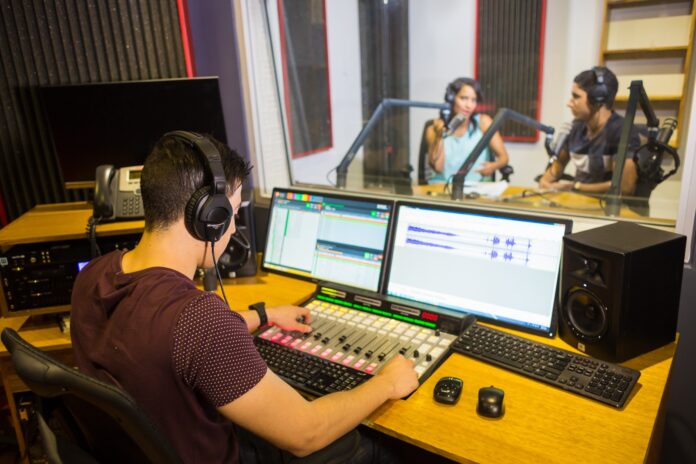 ¿Cómo se forman los profesionales que deberán construir confianza en la era digital?