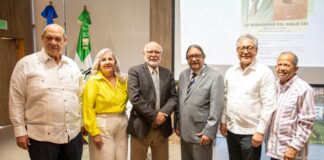 Frank Espino presenta su nuevo libro 'La humanidad del siglo XXI. Crisis y Transformación'