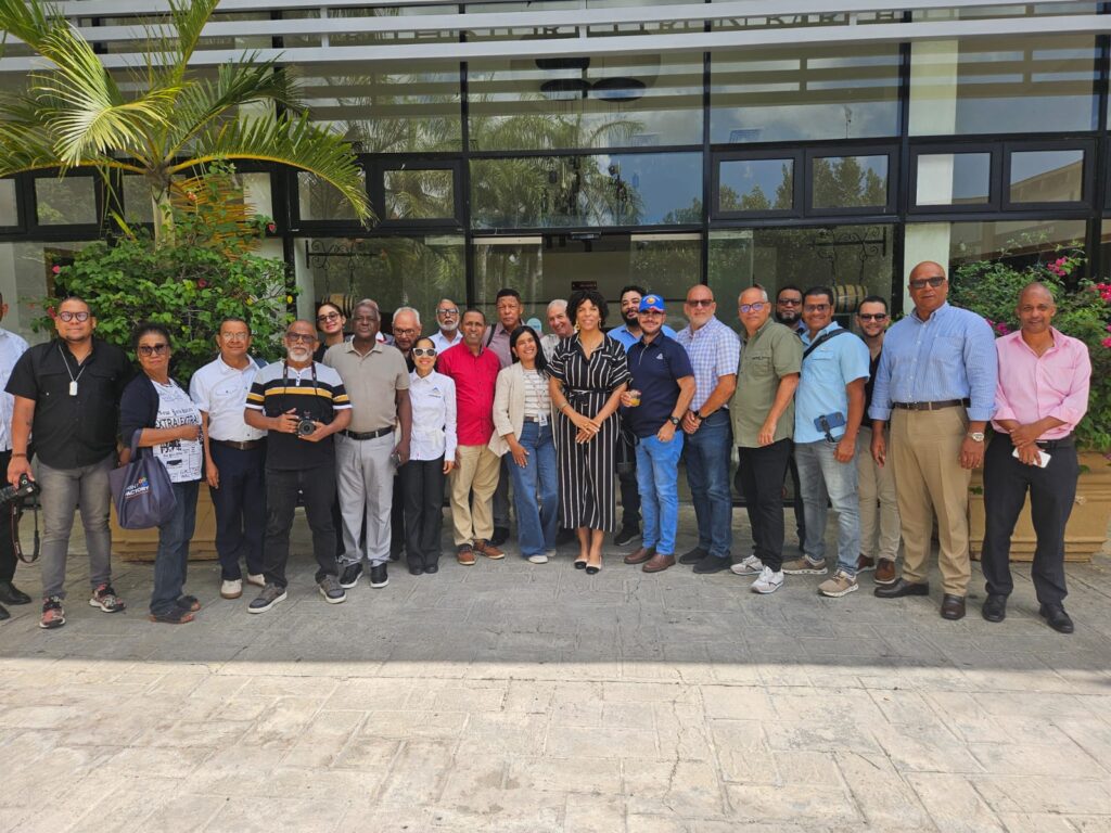 Adompretur celebra el Día del Padre con recorrido por el Centro Histórico Ron Barceló