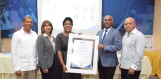 Archivo General de la Nación recibe reconocimiento de la UASD Santiago