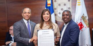 Santiago declara a Grisbel Medina como Hija Adoptiva del municipio