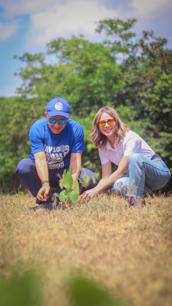 Planeta Azul Bebidas siembra más de mil árboles en la cuenca del río Haina