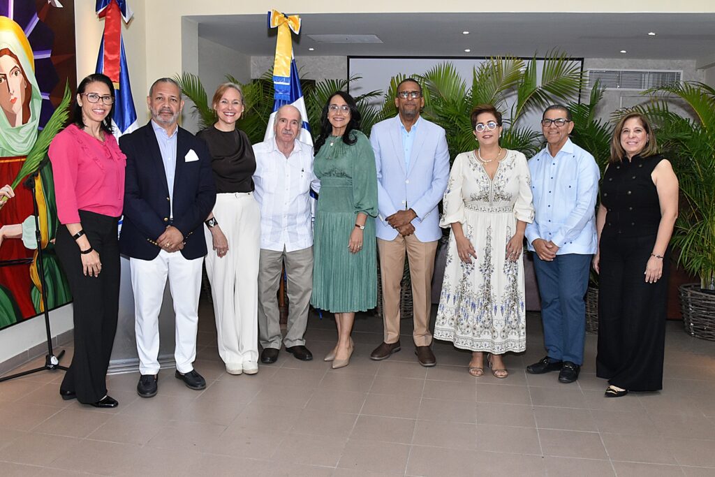 Colegio de Odontólogos crea premio para reconocer la excelencia docente