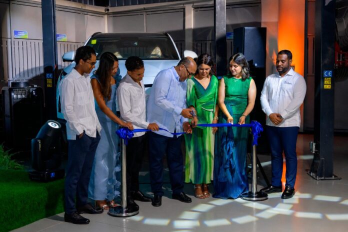 Zero Emisión RD amplía su centro especializado en vehículos eléctricos