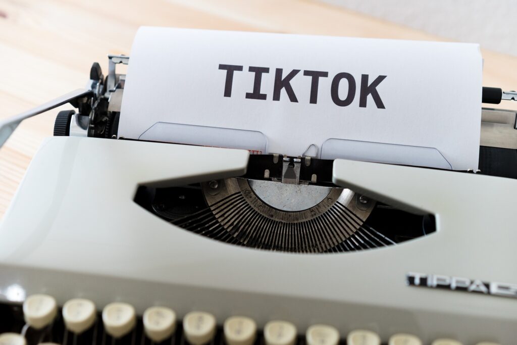 TikTok encabeza las plataformas que los usuarios abren sin pensarlo