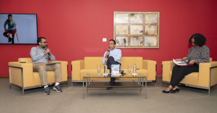 Centro León realiza conversatorio sobre literatura e incertidumbre