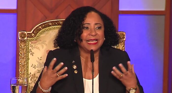 “Así en la guerra como en la paz” rescata el legado de mujeres que marcaron la historia dominicana
