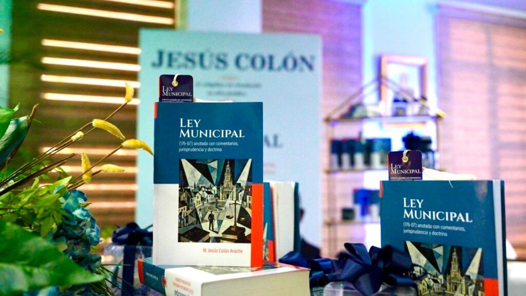 Jesús Colón Arache presenta obra anotada sobre la Ley Municipal 176-07