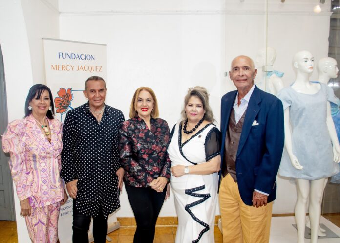 Principal - DSC_2104 Luz Divina Escoto, Robert Flores. Vicky Jaquez, Evangelina Reyes Fermín y Pedro Voigth Quisqueya Es Moda llevará el talento dominicano a la Semana de la Moda de Nueva York
