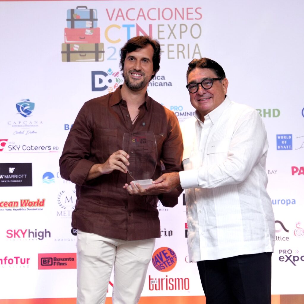 CTN reconoce a empresarios y comunicadores por su aporte al turismo dominicano