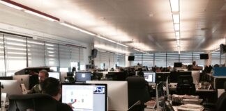 Los medios crean nuevos perfiles para responder a la transformación digital