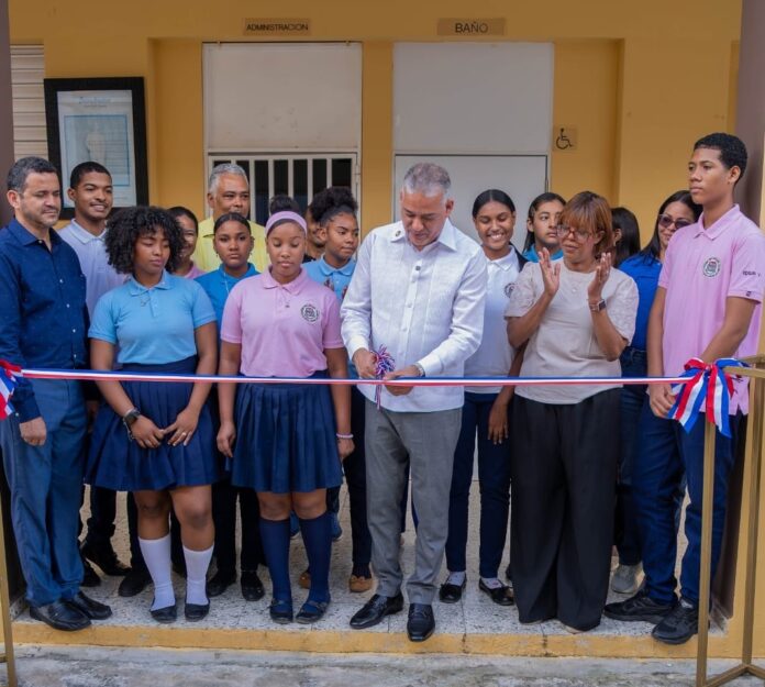 INABIE inaugura módulo odontológico que beneficiará a casi 3,000 estudiantes de Boca Chica