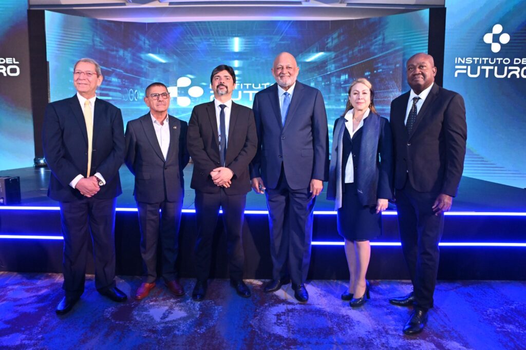 Roberto Fulcar presenta el Instituto del Futuro