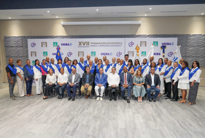 XVII Diplomado BCRD Banco Central gradúa a 38 comunicadores en diplomado de economía en La Vega