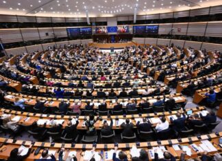 Parlamento Europeo refuerza estrategia contra desinformación e injerencia extranjera