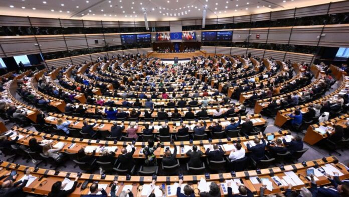 Parlamento Europeo refuerza estrategia contra desinformación e injerencia extranjera