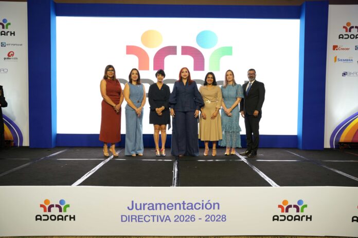 ADOARH juramenta nueva directiva y anuncia XVIII Congreso Nacional de Gestión Humana