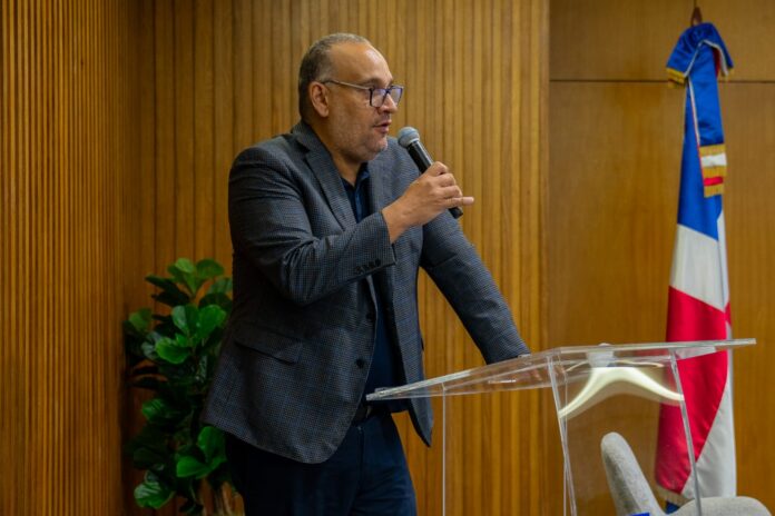 3. Luis Emilio Molina, productor general del documental ‘La Gran Oportunidad’ Barna Management School proyecta ‘La Gran Oportunidad’