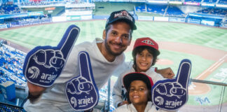 Arajet lleva a padre dominicano y sus hijos a un partido de los Miami Marlins