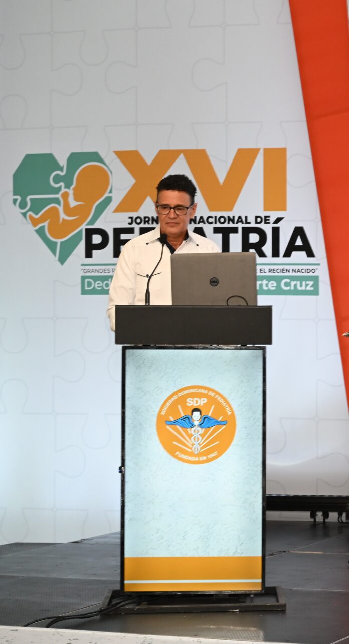 Pediatras alertan sobre baja lactancia materna exclusiva y piden mayor apoyo a madres trabajadoras