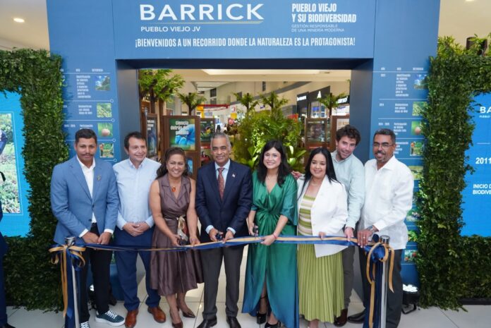 Exposición fotográfica de Barrick Pueblo Viejo