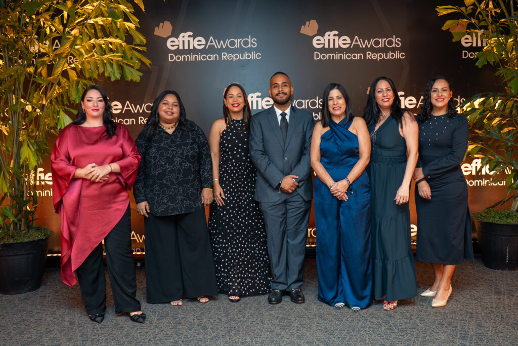 Asociación Cibao recibe Effie de Bronce por su transformación de marca