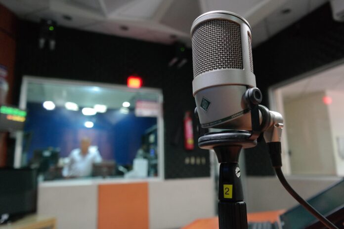 La radio dominicana celebra un siglo de historia