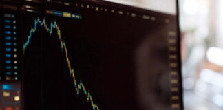 La bolsa evidencia la transformación incompleta de los grandes medios