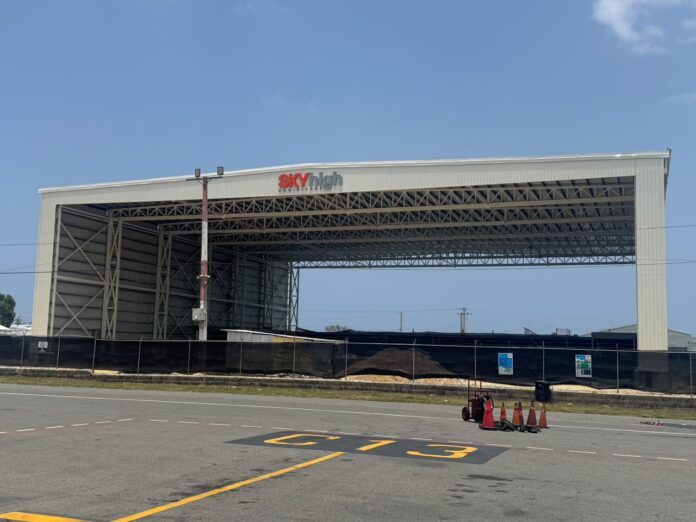 Sky High Dominicana construye uno de los hangares más grandes del Caribe en AILA