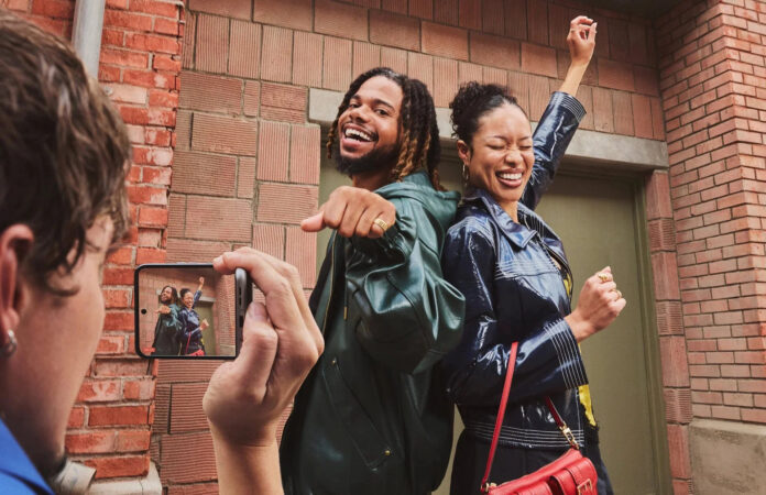 Motorola incorpora encuadre guiado y zoom por gestos en su nueva generación de fotografía móvil