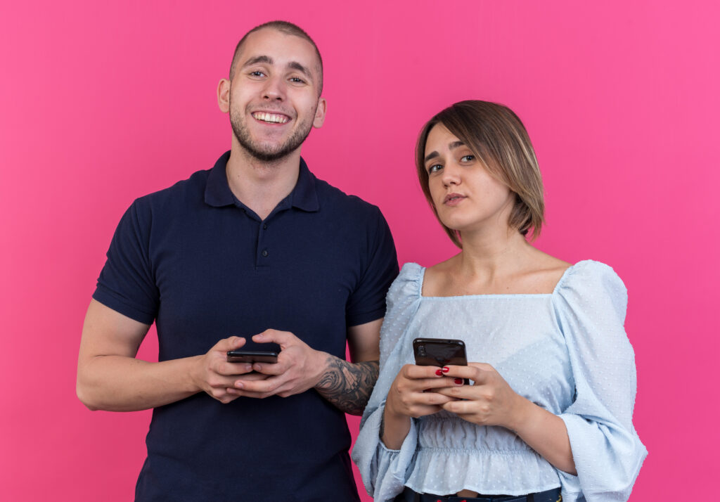 Hábitos digitales influyen cada vez más en las decisiones románticas
