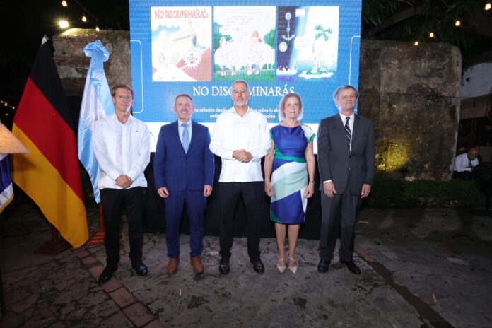 CAM y embajadas inauguran en Santo Domingo la exposición “No Discriminarás”