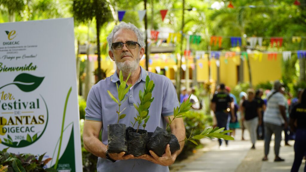Más de 12 mil personas participan en primer Festival de Plantas de la DIGECAC