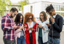 La Generación Z quiere menos sexo en pantalla, pero comparte más intimidad en redes La Generación Z quiere menos sexo en pantalla