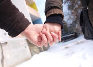 El 58 % mantiene una segunda opción romántica mientras intenta avanzar con otra persona