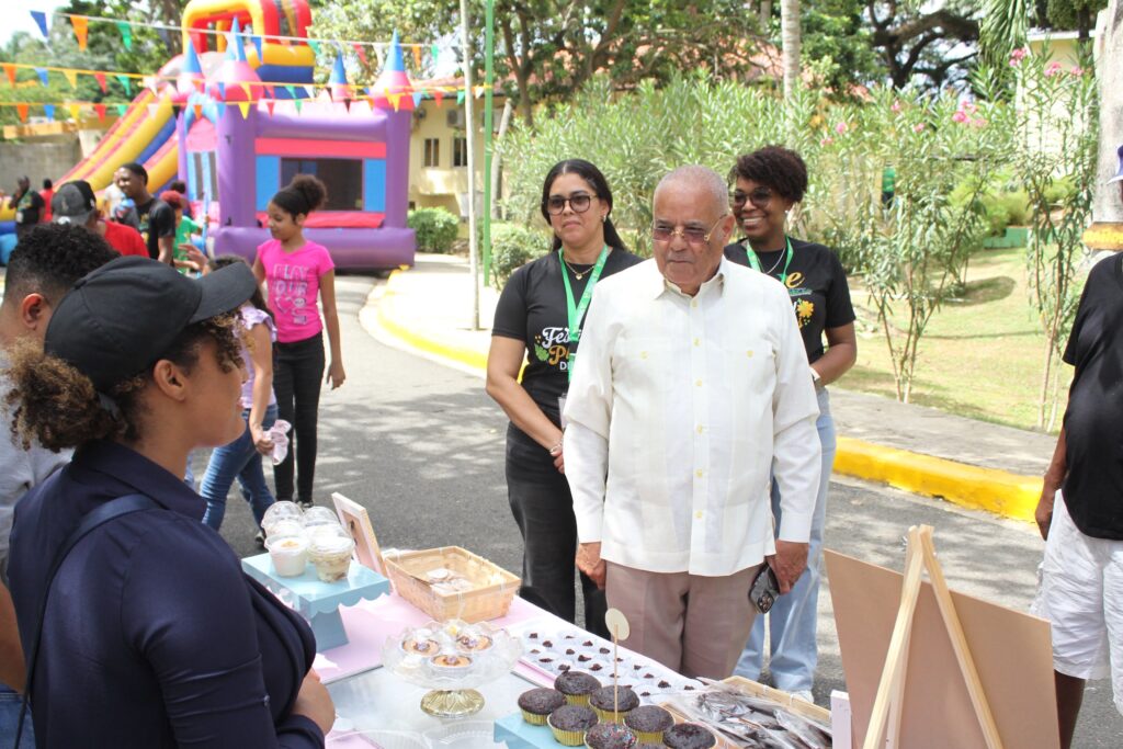 Más de 12 mil personas participan en primer Festival de Plantas de la DIGECAC