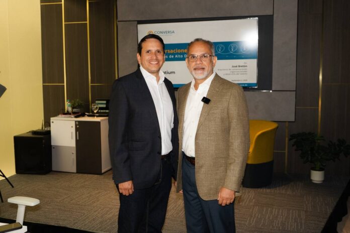 photo Danny Cuadros y Jose Breton Spatium Coworking promueve conversaciones de alto desempeño con EfiZienZia Break