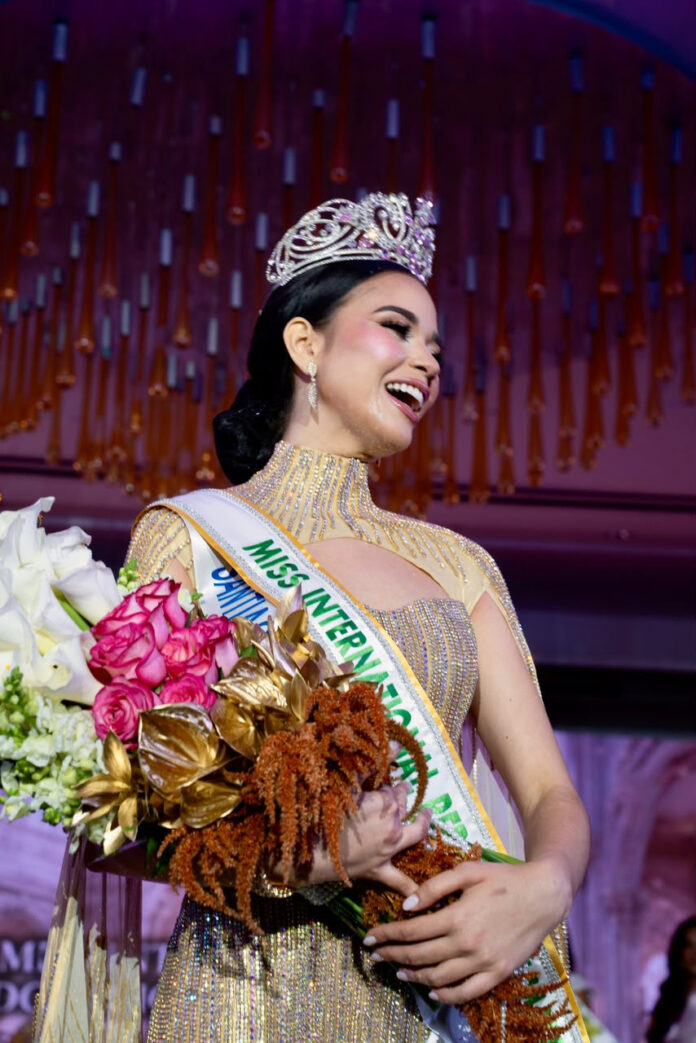 Paola Michelle es coronada Miss International Dominican Republic 2026